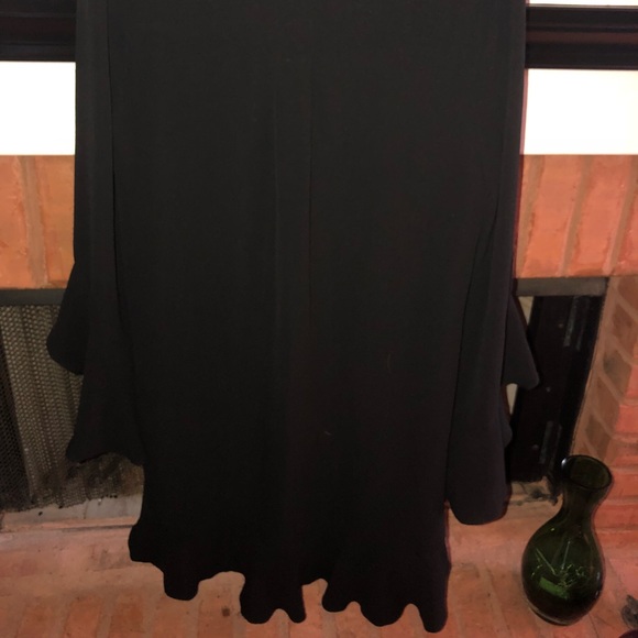 Max Edition Ruffled, Bell Sleeves, PERFECT LBD - Picture 4 of 6